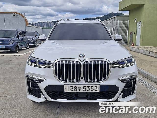 BMW X7