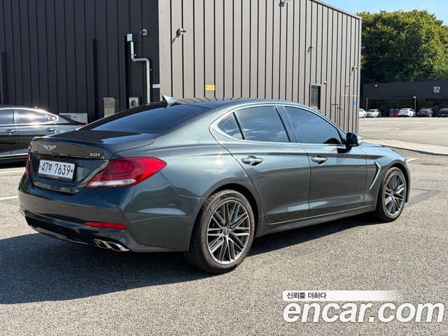 Genesis G70