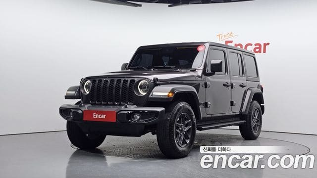 Jeep Wrangler — фото 1