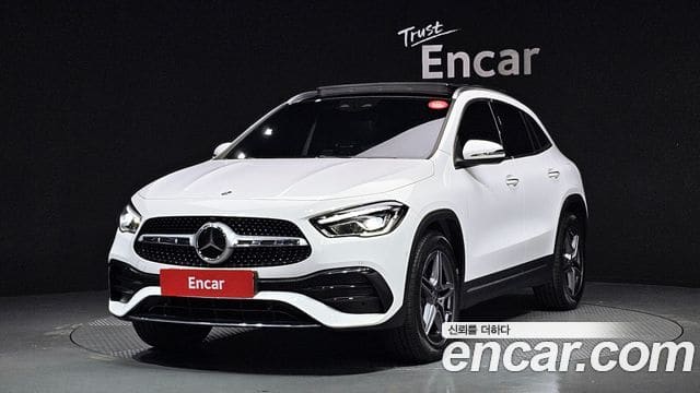 Mercedes-Benz GLA-Class — фото 1