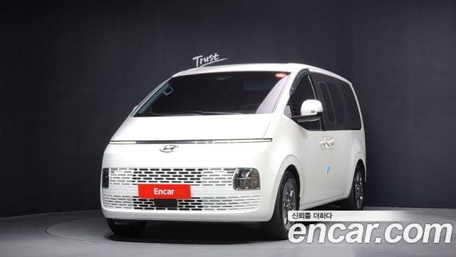 Hyundai Staria — фото 1