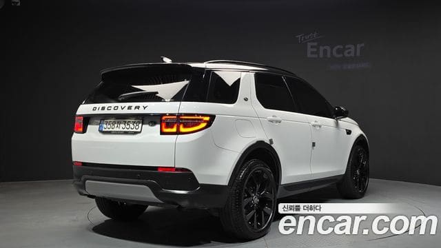 Land Rover Discovery Sport — фото 1