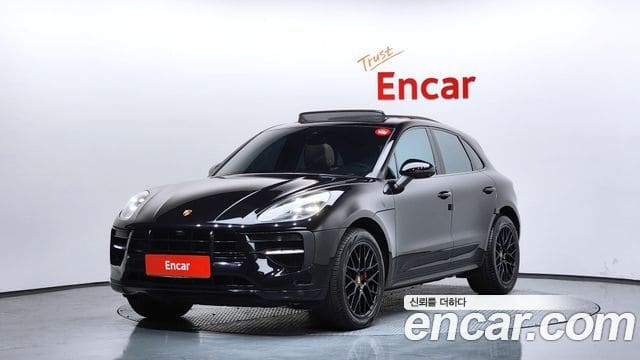 Porsche Macan — фото 1