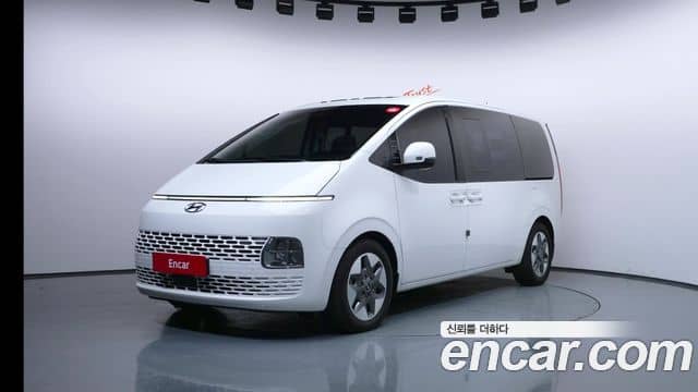 Hyundai Staria