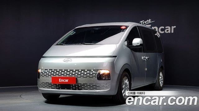 Hyundai Staria — фото 1