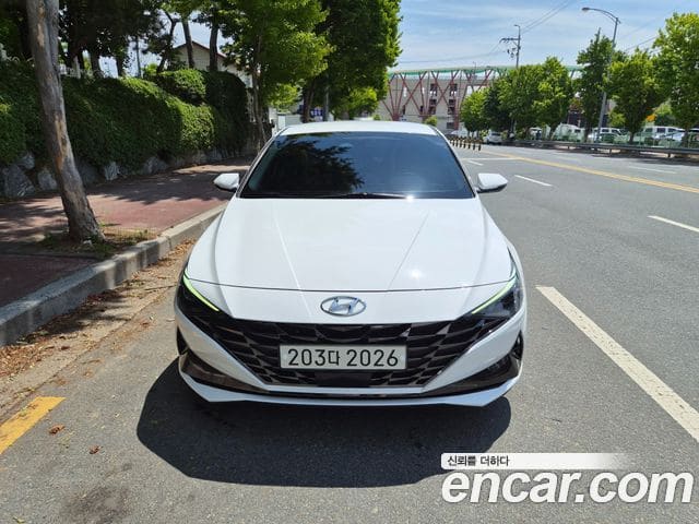 Hyundai Avante — фото 1