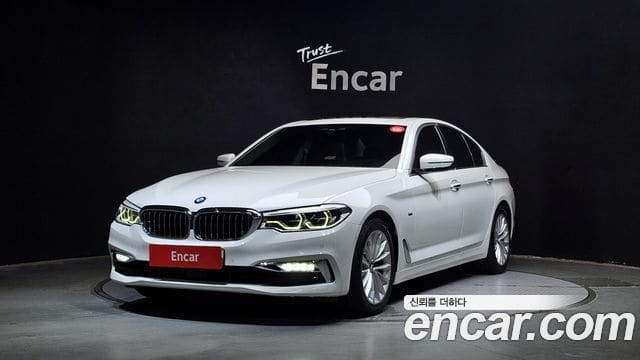 BMW 5 Series — фото 1