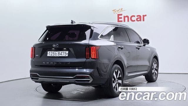 Kia Sorento — фото 1