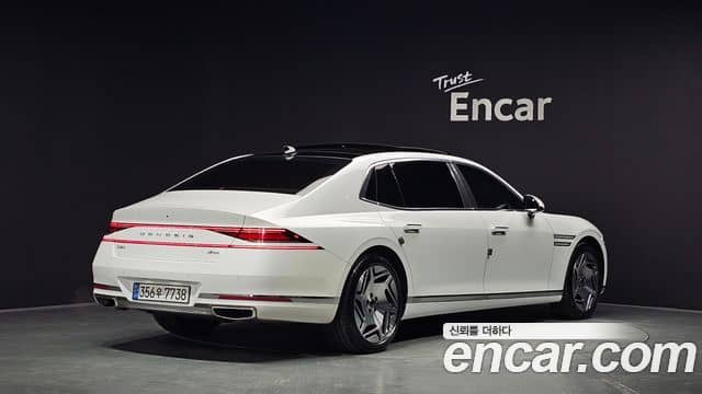 Genesis G90