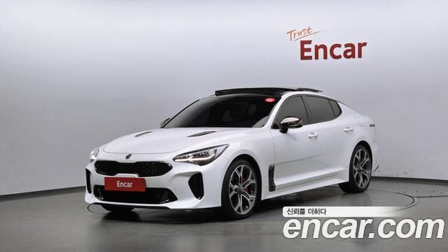 Kia Stinger — фото 1