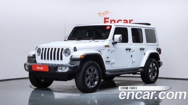 Jeep Wrangler — фото 1
