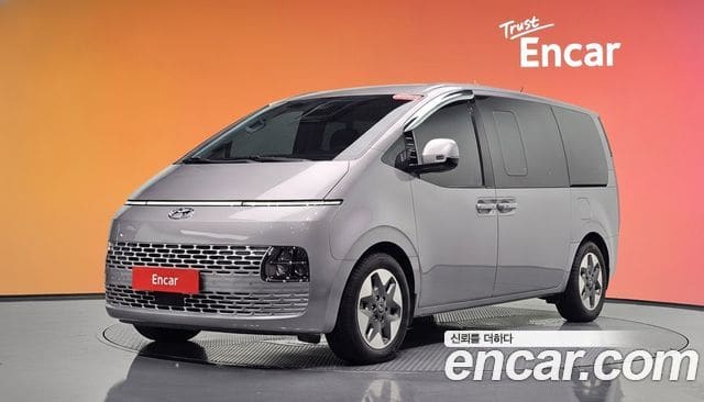 Hyundai Staria — фото 1