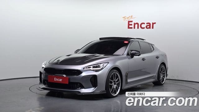 Kia Stinger — фото 1