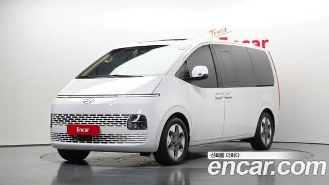 Hyundai Staria