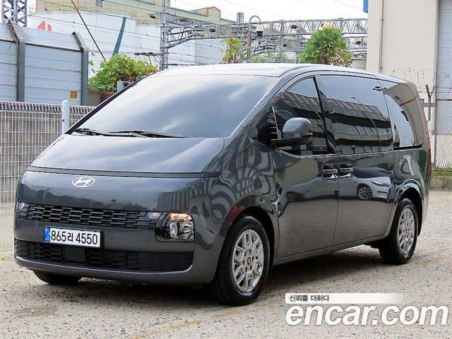 Hyundai Staria