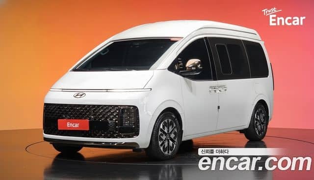 Hyundai Staria