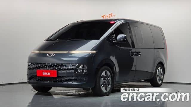 Hyundai Staria