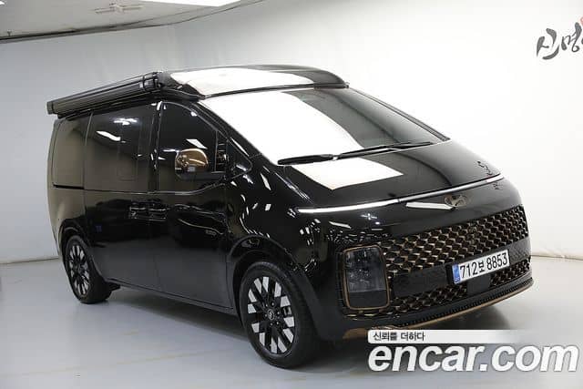 Hyundai Staria