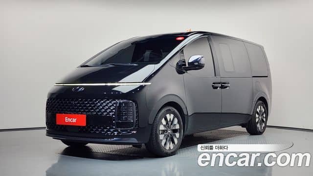 Hyundai Staria