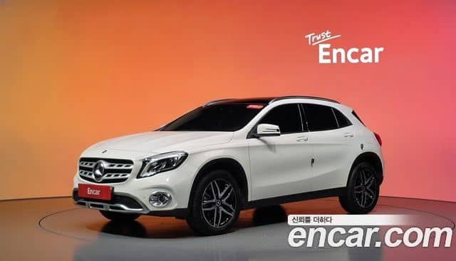 Mercedes-Benz GLA-Class