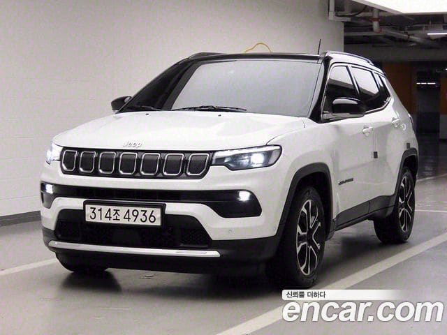 Jeep Compass — фото 1