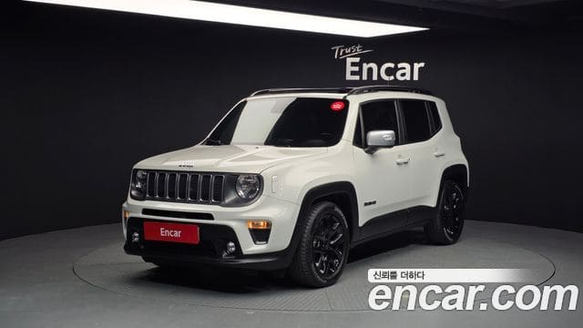 Jeep Renegade — фото 1