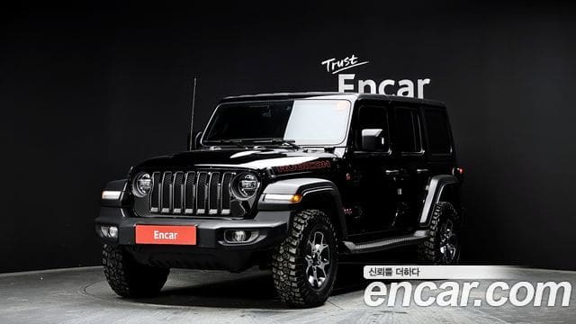 Jeep Wrangler — фото 1