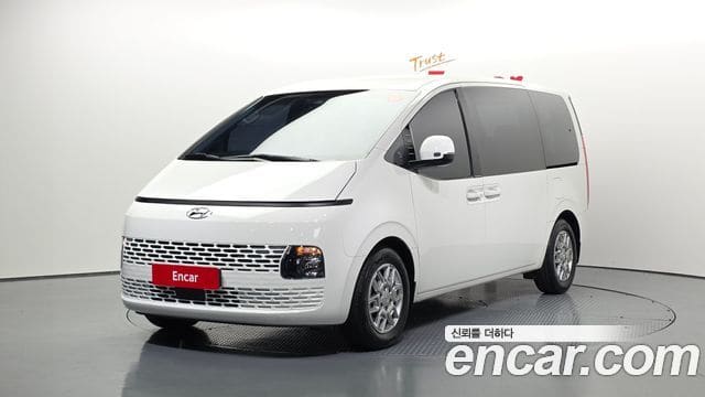 Hyundai Staria — фото 1