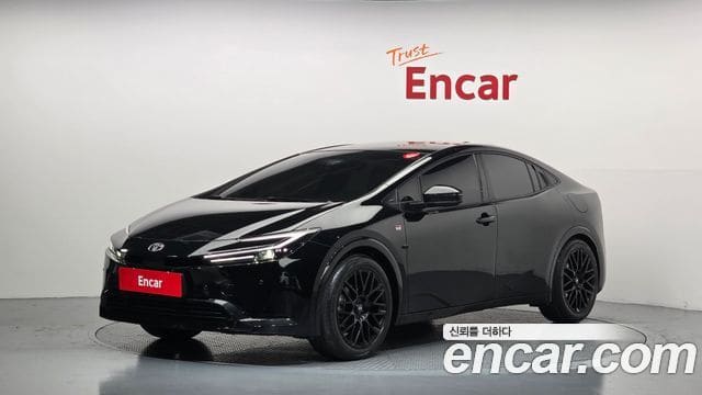 Toyota Prius — фото 1