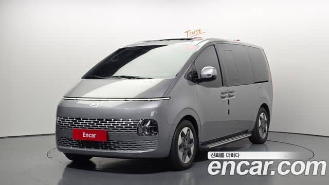 Hyundai Staria