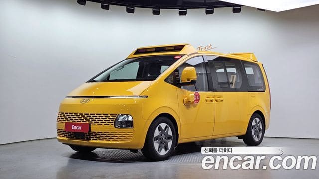 Hyundai Staria — фото 1
