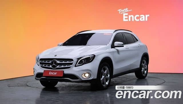 Mercedes-Benz GLA-Class