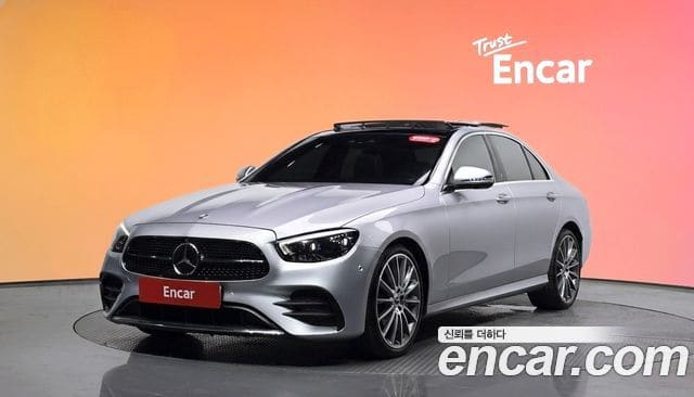 Mercedes-Benz E-Class — фото 1