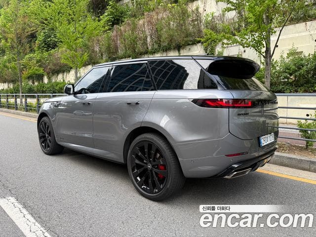 Land Rover Range Rover Sport — фото 1