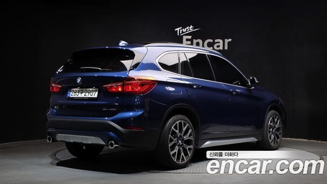 BMW X1 — фото 1