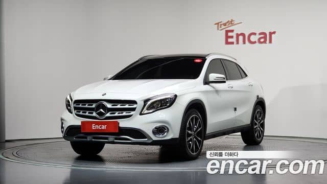 Mercedes-Benz GLA-Class
