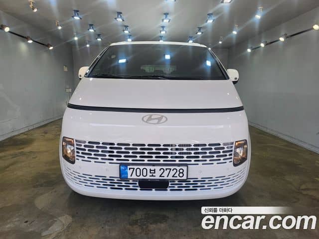 Hyundai Staria