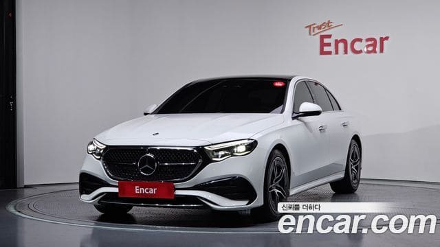 Mercedes-Benz E-Class — фото 1