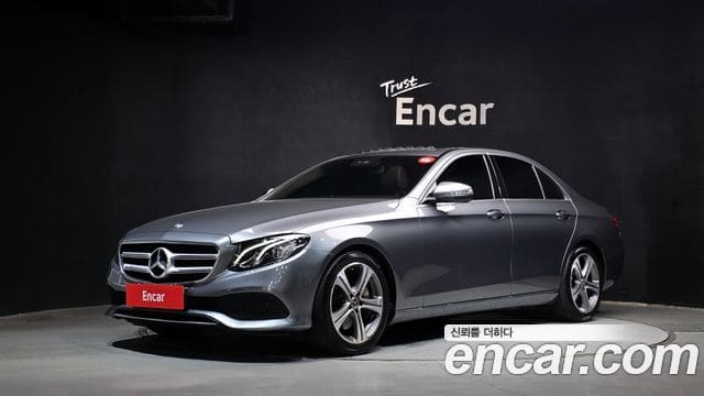 Mercedes-Benz E-Class — фото 1