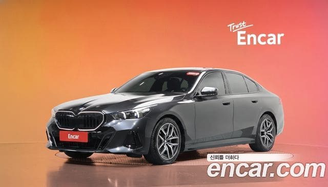 BMW 5 Series — фото 1