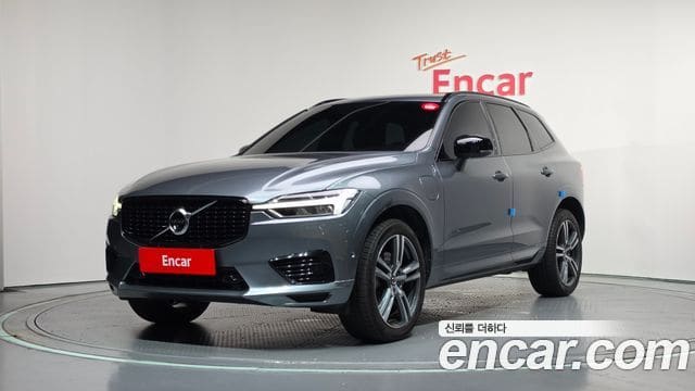 Volvo XC60 — фото 1