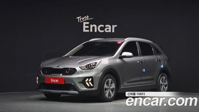 Kia Niro — фото 1