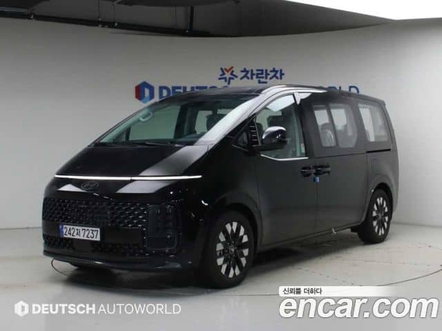 Hyundai Staria