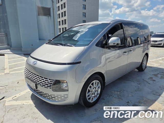 Hyundai Staria