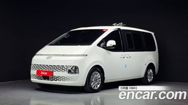 Hyundai Staria