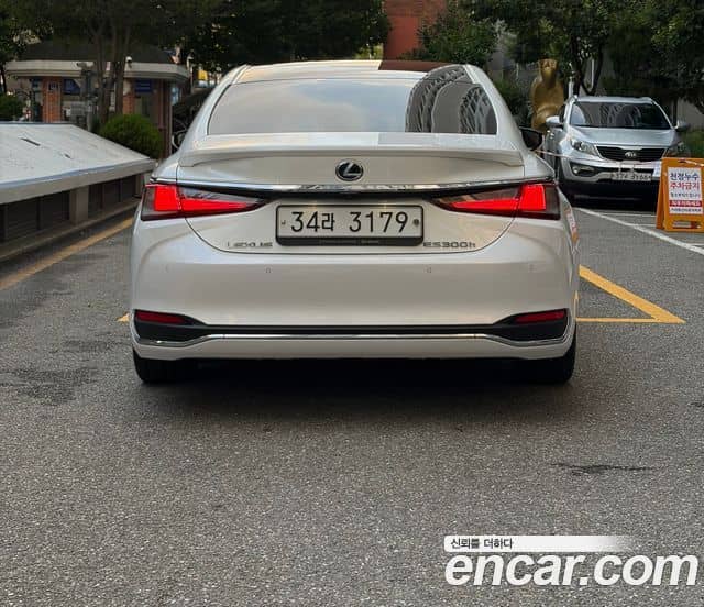 Lexus ES300h