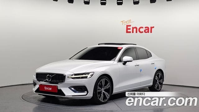 Volvo S60 — фото 1