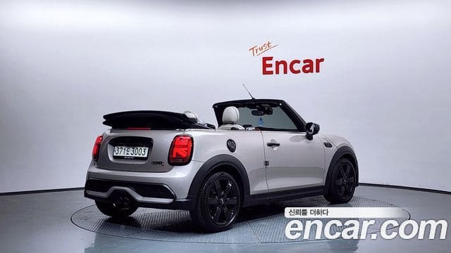 Mini Cooper S Convertible — фото 1