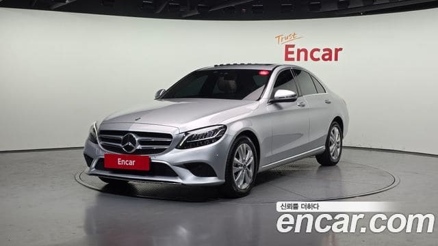 Mercedes-Benz C-Class — фото 1
