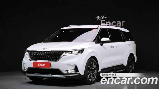Kia Carnival — фото 1